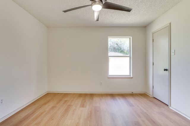 912 Blue Ridge Drive, Burleson, TX 76028