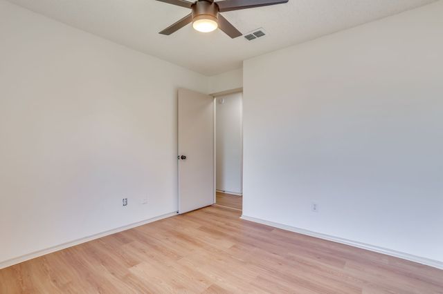 912 Blue Ridge Drive, Burleson, TX 76028