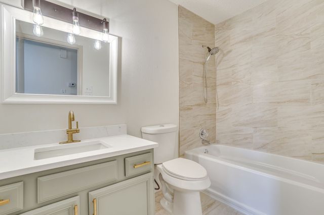 912 Blue Ridge Drive, Burleson, TX 76028