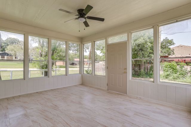 912 Blue Ridge Drive, Burleson, TX 76028
