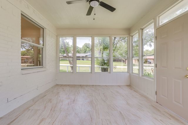 912 Blue Ridge Drive, Burleson, TX 76028