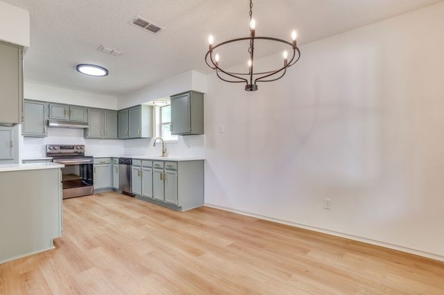 912 Blue Ridge Drive, Burleson, TX 76028