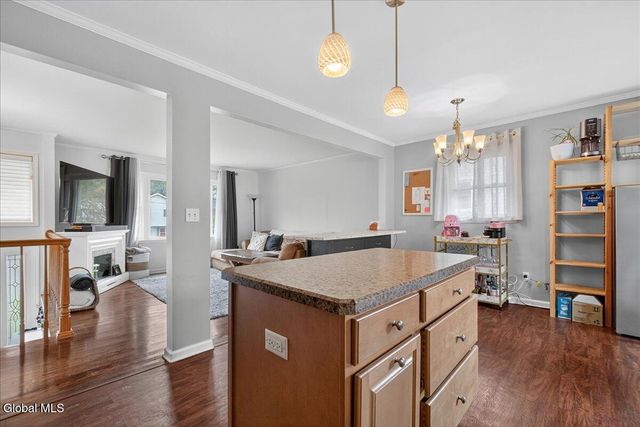 205 E Palmer Avenue, Rotterdam, NY 12303