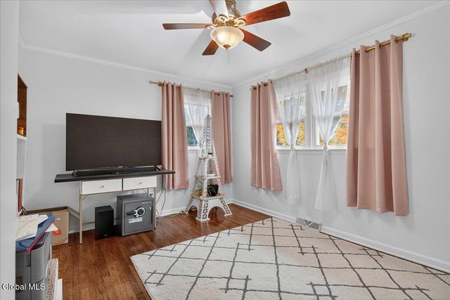 205 E Palmer Avenue, Rotterdam, NY 12303