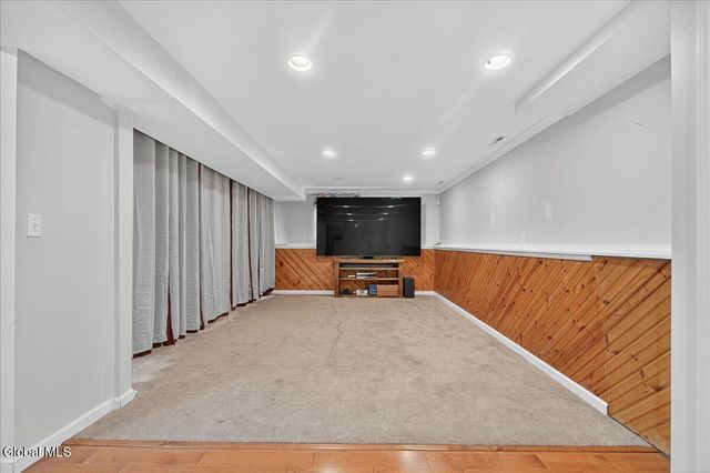 205 E Palmer Avenue, Rotterdam, NY 12303