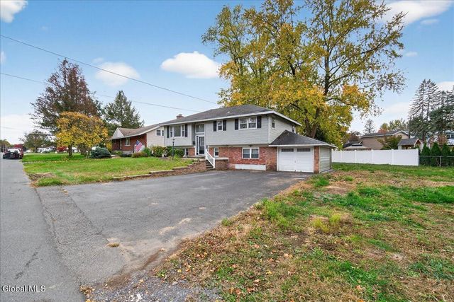 205 E Palmer Avenue, Rotterdam, NY 12303