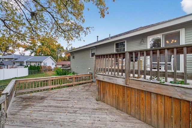 205 E Palmer Avenue, Rotterdam, NY 12303