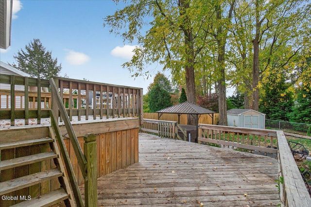 205 E Palmer Avenue, Rotterdam, NY 12303