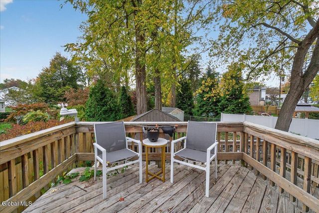 205 E Palmer Avenue, Rotterdam, NY 12303