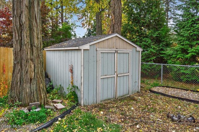 205 E Palmer Avenue, Rotterdam, NY 12303