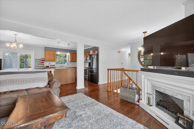 205 E Palmer Avenue, Rotterdam, NY 12303