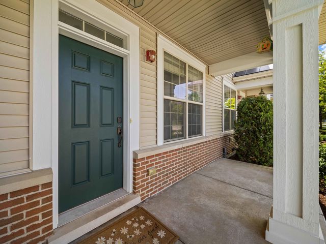 2021 Dauntless Drive, Glenview, IL 60026