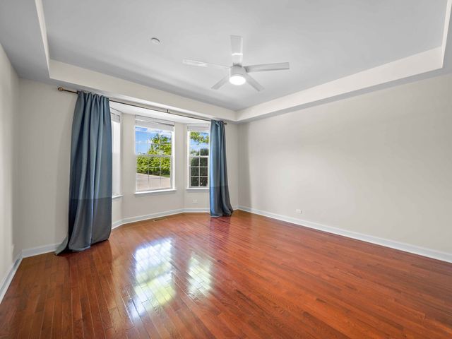 2021 Dauntless Drive, Glenview, IL 60026