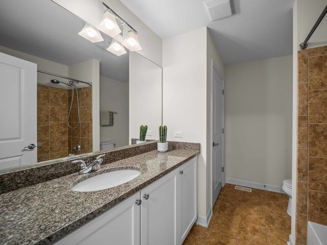2021 Dauntless Drive, Glenview, IL 60026