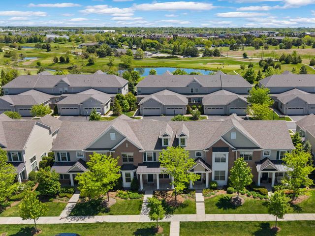 2021 Dauntless Drive, Glenview, IL 60026
