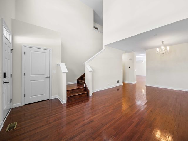 2021 Dauntless Drive, Glenview, IL 60026