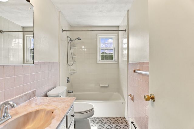 132 Parker St H6, Acton, MA 01720