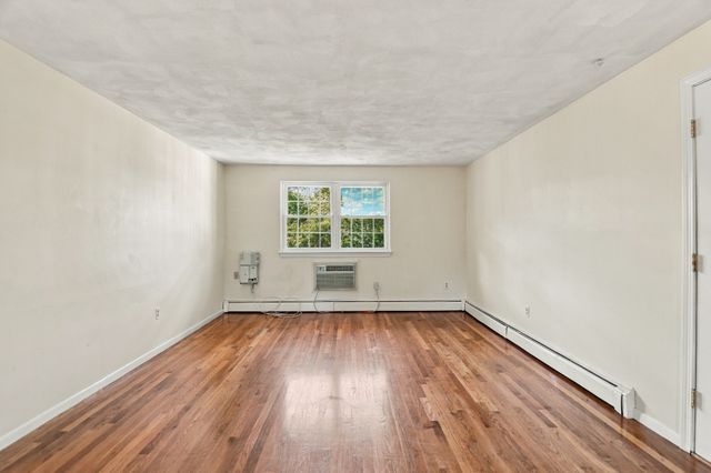 132 Parker St H6, Acton, MA 01720