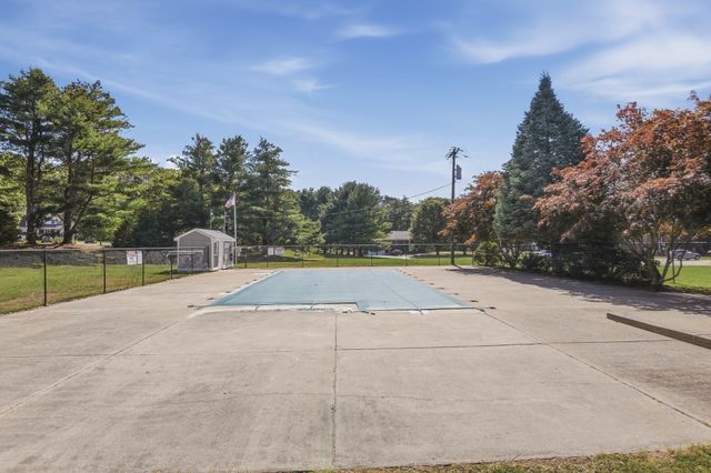 132 Parker St H6, Acton, MA 01720