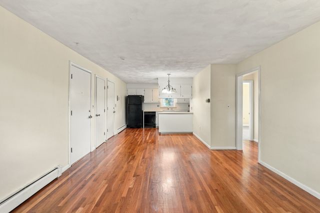132 Parker St H6, Acton, MA 01720
