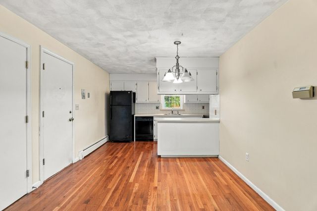 132 Parker St H6, Acton, MA 01720