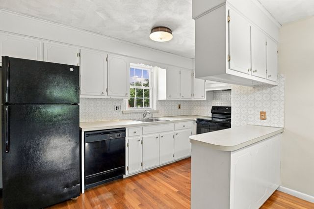 132 Parker St H6, Acton, MA 01720