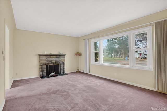 609 Everett Drive, Lansing, MI 48915