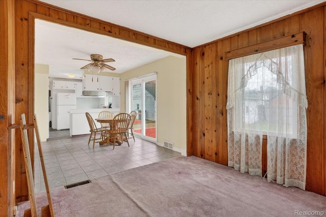 609 Everett Drive, Lansing, MI 48915