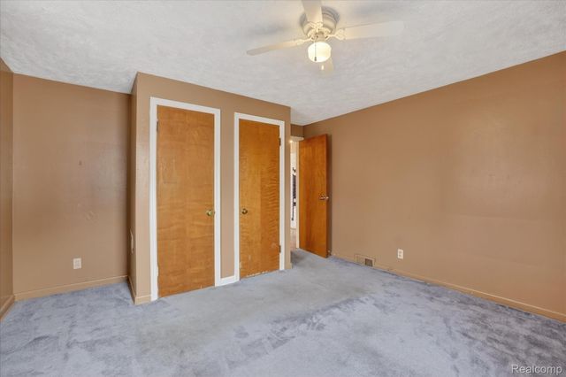 609 Everett Drive, Lansing, MI 48915