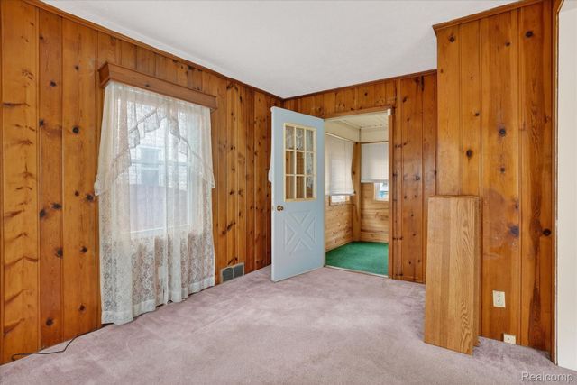 609 Everett Drive, Lansing, MI 48915