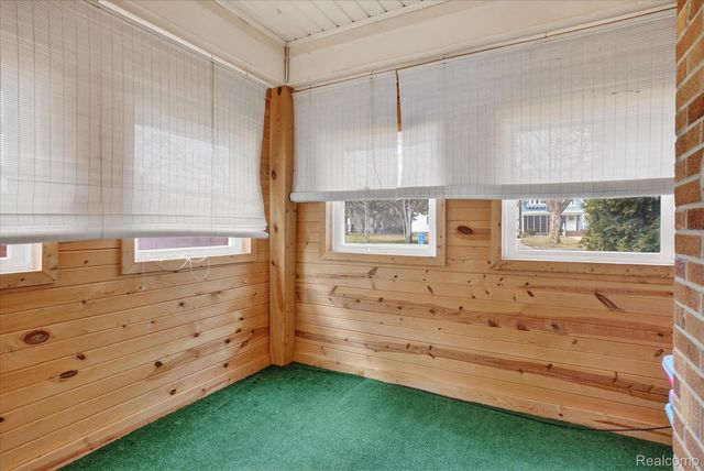 609 Everett Drive, Lansing, MI 48915