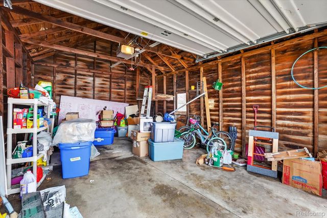 609 Everett Drive, Lansing, MI 48915