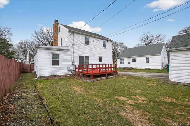 609 Everett Drive, Lansing, MI 48915