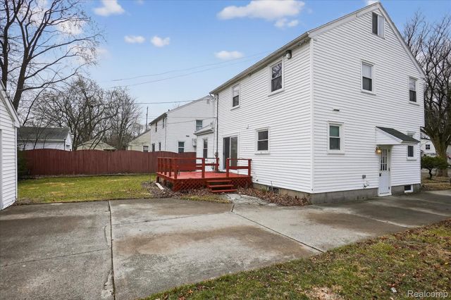 609 Everett Drive, Lansing, MI 48915