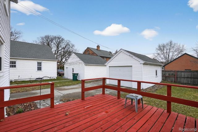 609 Everett Drive, Lansing, MI 48915