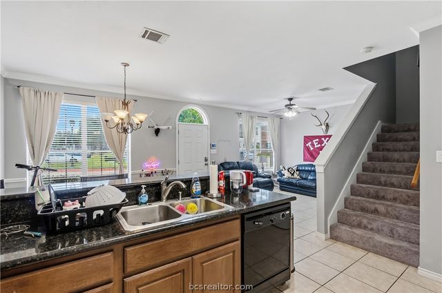 204 Forest Drive, College Station, TX 77840