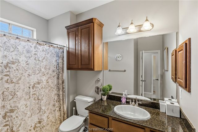 204 Forest Drive, College Station, TX 77840