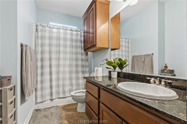 204 Forest Drive, College Station, TX 77840