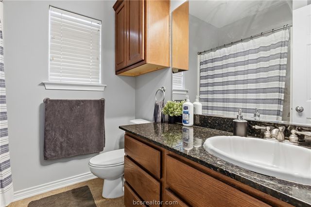 204 Forest Drive, College Station, TX 77840