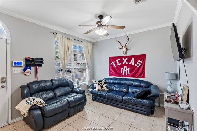204 Forest Drive, College Station, TX 77840