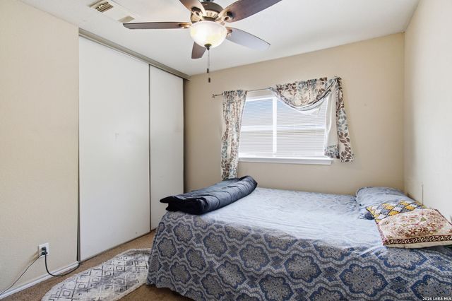 30 McLennan Oak, San Antonio, TX 78240