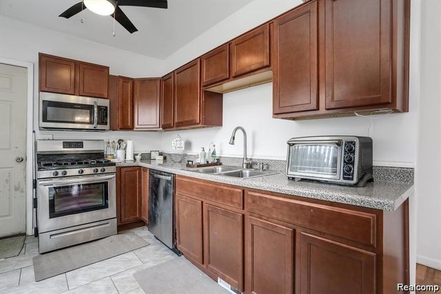 611 Ashland Street, Detroit, MI 48215