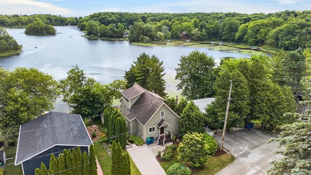N7415 Lake Terrace DRIVE, Plymouth, WI 53073