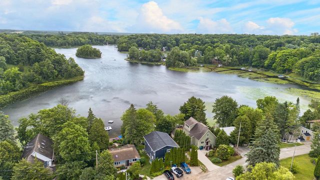 N7415 Lake Terrace DRIVE, Plymouth, WI 53073
