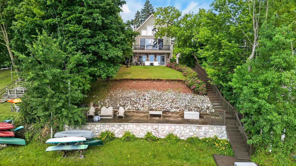 N7415 Lake Terrace DRIVE, Plymouth, WI 53073