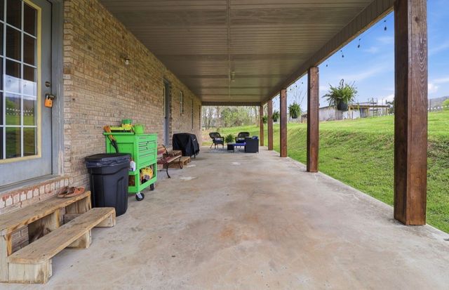 138 Poplar View Ln, Huntland, TN 37345
