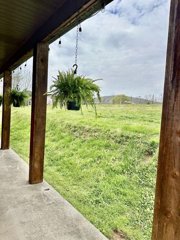 138 Poplar View Ln, Huntland, TN 37345