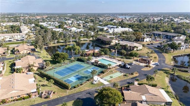 17301 Timber Oak LN, Fort Myers, FL 33908