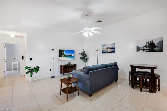 17301 Timber Oak LN, Fort Myers, FL 33908