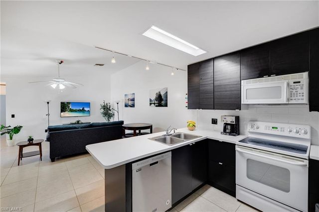 17301 Timber Oak LN, Fort Myers, FL 33908